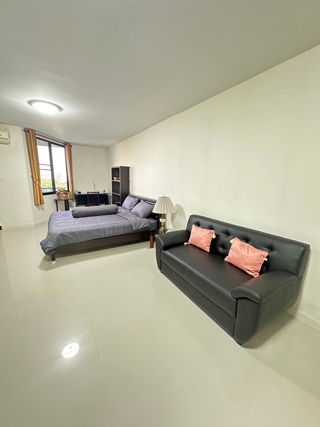 Trio condo